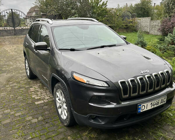 Серый Джип Чероки, объемом двигателя 2.36 л и пробегом 119 тыс. км за 13916 $, фото 1 на Automoto.ua