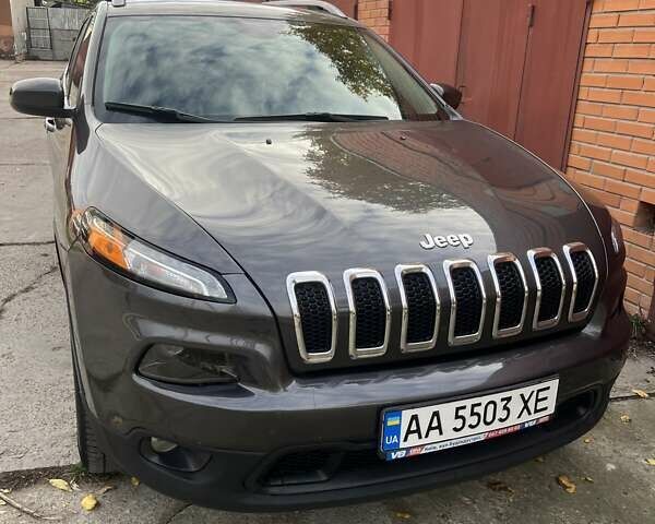 Сірий Джип Cherokee, об'ємом двигуна 2.36 л та пробігом 73 тис. км за 16700 $, фото 1 на Automoto.ua