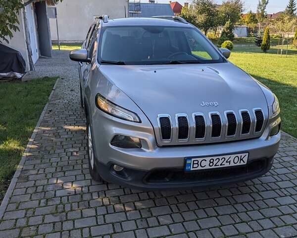 Сірий Джип Cherokee, об'ємом двигуна 3.24 л та пробігом 118 тис. км за 17500 $, фото 1 на Automoto.ua