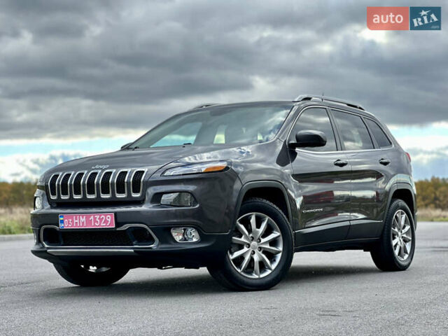 Джип Cherokee 2017 у Вінниці на Automoto.ua Сірий Джип Cherokee, об'ємом двигуна 2.4 л та пробігом 136 тис. км за 16777 $, фото 1 на Automoto.ua