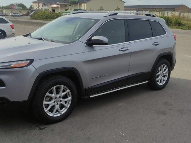 Сірий Джип Cherokee, об'ємом двигуна 2.4 л та пробігом 110 тис. км за 15800 $, фото 1 на Automoto.ua