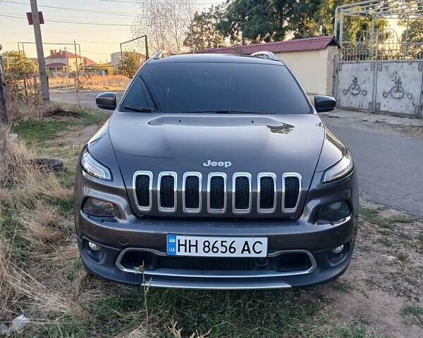 Серый Джип Чероки, объемом двигателя 2.18 л и пробегом 165 тыс. км за 18900 $, фото 1 на Automoto.ua