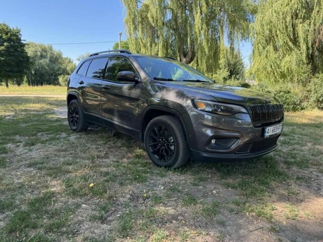 Серый Джип Чероки, объемом двигателя 2.4 л и пробегом 88 тыс. км за 16100 $, фото 1 на Automoto.ua