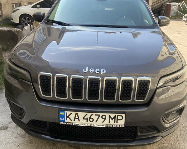 Сірий Джип Cherokee, об'ємом двигуна 3.24 л та пробігом 141 тис. км за 16700 $, фото 1 на Automoto.ua