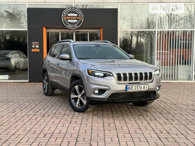 Сірий Джип Cherokee, об'ємом двигуна 3.24 л та пробігом 166 тис. км за 19500 $, фото 1 на Automoto.ua