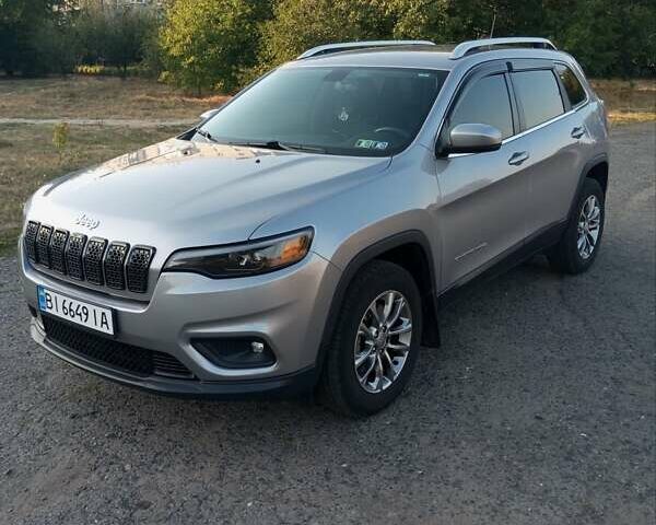 Серый Джип Чероки, объемом двигателя 2.36 л и пробегом 90 тыс. км за 18500 $, фото 1 на Automoto.ua