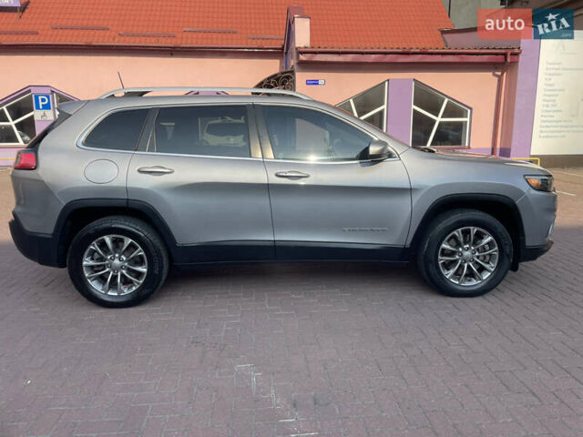 Сірий Джип Cherokee, об'ємом двигуна 2.36 л та пробігом 166 тис. км за 16700 $, фото 1 на Automoto.ua