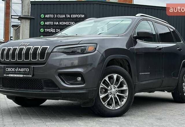 Сірий Джип Cherokee, об'ємом двигуна 3.24 л та пробігом 141 тис. км за 16799 $, фото 1 на Automoto.ua