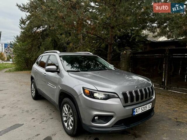 Сірий Джип Cherokee, об'ємом двигуна 3.24 л та пробігом 113 тис. км за 19000 $, фото 1 на Automoto.ua
