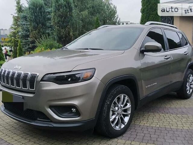 Сірий Джип Cherokee, об'ємом двигуна 3.2 л та пробігом 48 тис. км за 18000 $, фото 1 на Automoto.ua