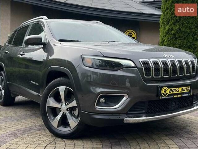 Сірий Джип Cherokee, об'ємом двигуна 2 л та пробігом 28 тис. км за 20690 $, фото 1 на Automoto.ua