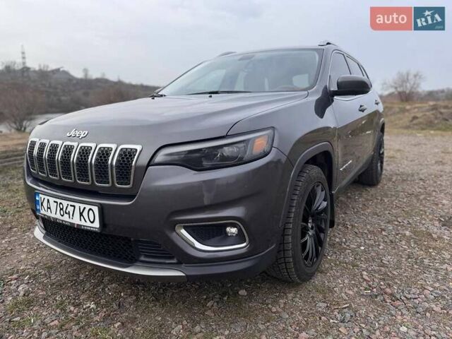Серый Джип Чероки, объемом двигателя 2.4 л и пробегом 83 тыс. км за 21000 $, фото 1 на Automoto.ua
