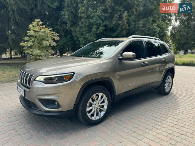 Сірий Джип Cherokee, об'ємом двигуна 3.24 л та пробігом 92 тис. км за 16500 $, фото 1 на Automoto.ua