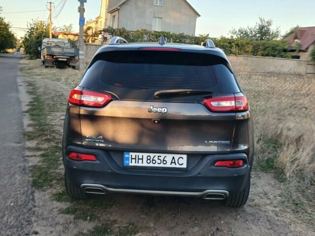 Сірий Джип Cherokee, об'ємом двигуна 2.18 л та пробігом 168 тис. км за 16000 $, фото 1 на Automoto.ua