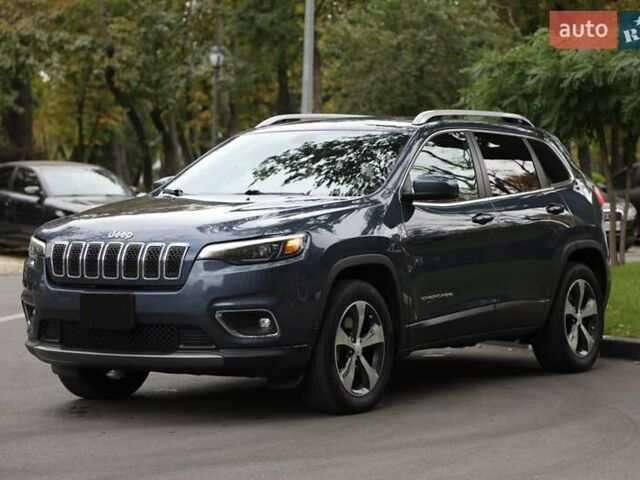 Сірий Джип Cherokee, об'ємом двигуна 3.24 л та пробігом 157 тис. км за 18500 $, фото 1 на Automoto.ua