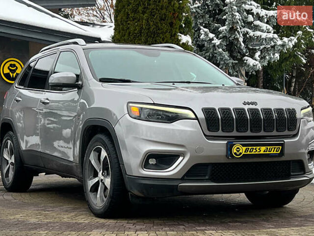Сірий Джип Cherokee, об'ємом двигуна 3.24 л та пробігом 142 тис. км за 16999 $, фото 1 на Automoto.ua