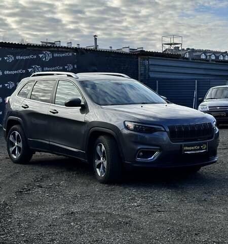 Серый Джип Чероки, объемом двигателя 3.2 л и пробегом 182 тыс. км за 14800 $, фото 1 на Automoto.ua