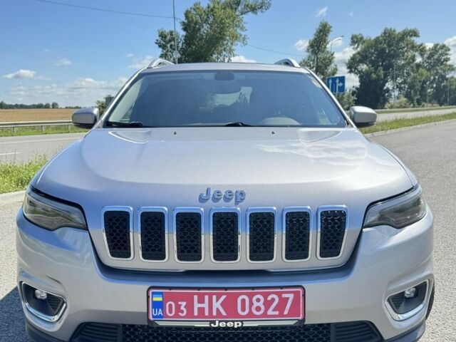 Сірий Джип Cherokee, об'ємом двигуна 3.24 л та пробігом 78 тис. км за 19000 $, фото 1 на Automoto.ua