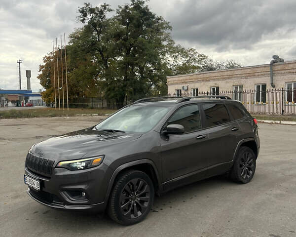 Джип Чероки 2019 в Полтаве на Automoto.ua Серый Джип Чероки, объемом двигателя 3.2 л и пробегом 68 тыс. км за 24700 $, фото 1 на Automoto.ua