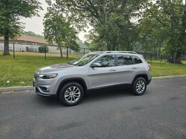 Сірий Джип Cherokee, об'ємом двигуна 2.4 л та пробігом 44 тис. км за 6500 $, фото 1 на Automoto.ua
