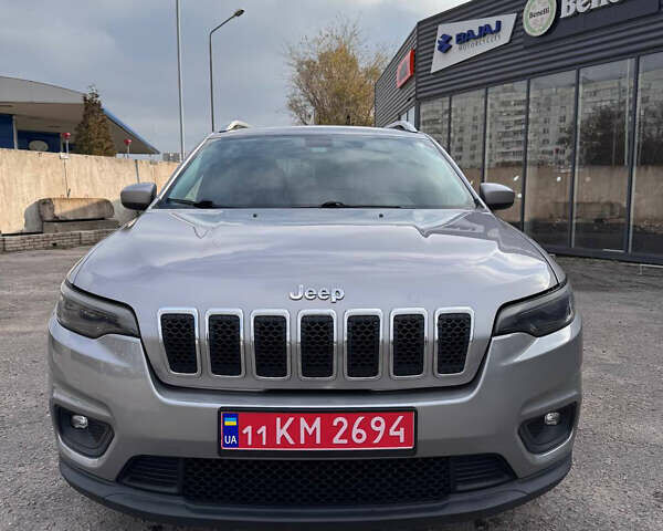 Серый Джип Чероки, объемом двигателя 2.4 л и пробегом 220 тыс. км за 15999 $, фото 1 на Automoto.ua