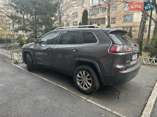 Серый Джип Чероки, объемом двигателя 2.36 л и пробегом 139 тыс. км за 17770 $, фото 1 на Automoto.ua