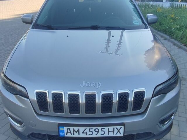 Сірий Джип Cherokee, об'ємом двигуна 2.4 л та пробігом 138 тис. км за 15750 $, фото 1 на Automoto.ua