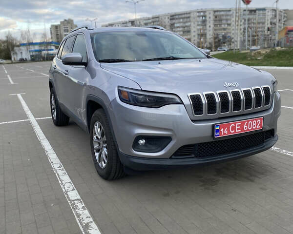 Сірий Джип Cherokee, об'ємом двигуна 2.4 л та пробігом 180 тис. км за 14900 $, фото 1 на Automoto.ua