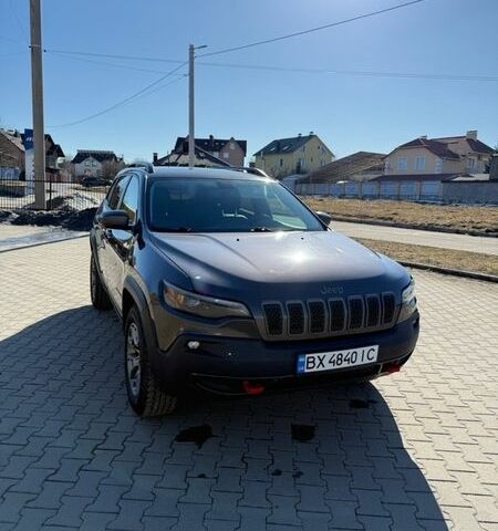 Сірий Джип Cherokee, об'ємом двигуна 3.24 л та пробігом 208 тис. км за 18500 $, фото 1 на Automoto.ua