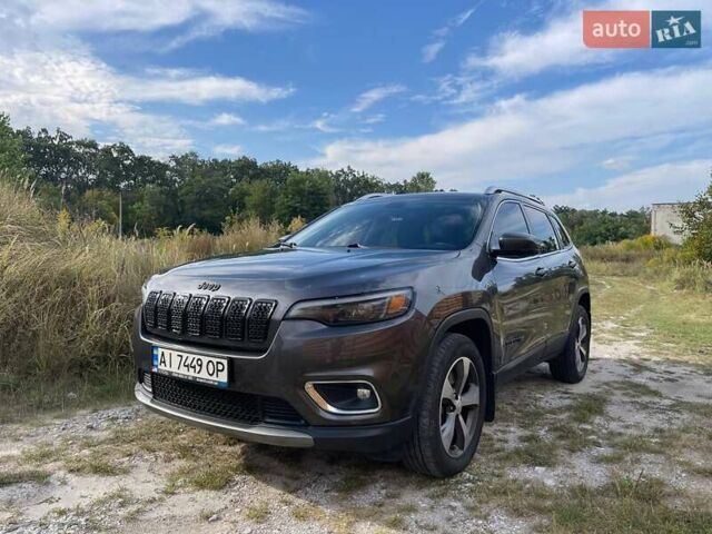 Серый Джип Чероки, объемом двигателя 3.2 л и пробегом 122 тыс. км за 18499 $, фото 1 на Automoto.ua