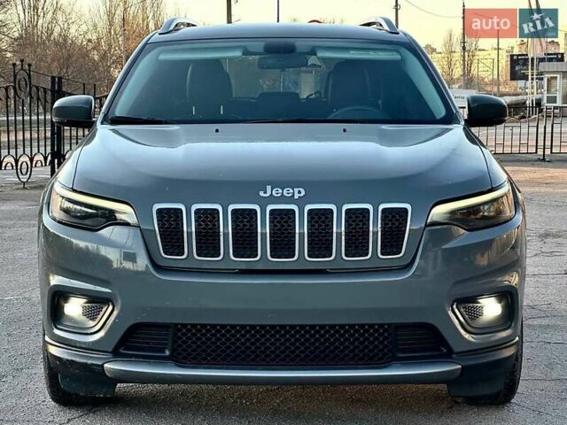 Сірий Джип Cherokee, об'ємом двигуна 2.36 л та пробігом 140 тис. км за 16500 $, фото 1 на Automoto.ua