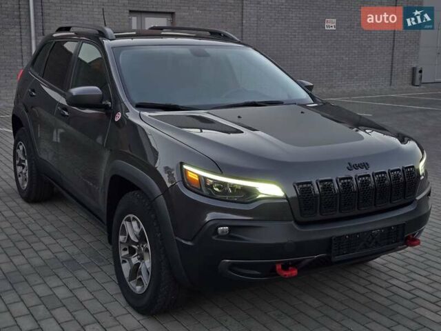 Сірий Джип Cherokee, об'ємом двигуна 3.24 л та пробігом 79 тис. км за 18999 $, фото 1 на Automoto.ua