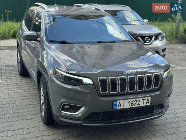 Сірий Джип Cherokee, об'ємом двигуна 3.2 л та пробігом 109 тис. км за 17300 $, фото 1 на Automoto.ua