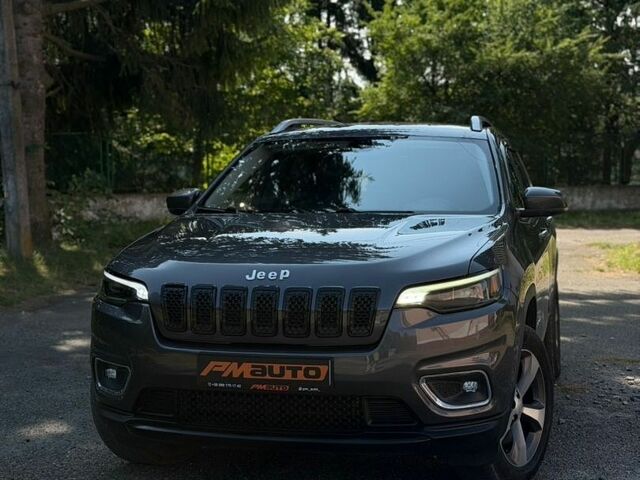 Сірий Джип Cherokee, об'ємом двигуна 3.24 л та пробігом 117 тис. км за 17200 $, фото 1 на Automoto.ua