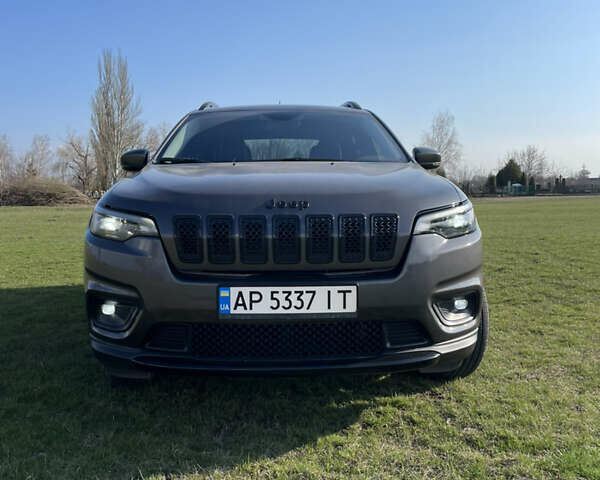 Сірий Джип Cherokee, об'ємом двигуна 2.36 л та пробігом 28 тис. км за 19500 $, фото 1 на Automoto.ua