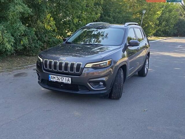Сірий Джип Cherokee, об'ємом двигуна 3.24 л та пробігом 21 тис. км за 20400 $, фото 1 на Automoto.ua