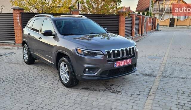 Сірий Джип Cherokee, об'ємом двигуна 3.24 л та пробігом 27 тис. км за 20500 $, фото 1 на Automoto.ua