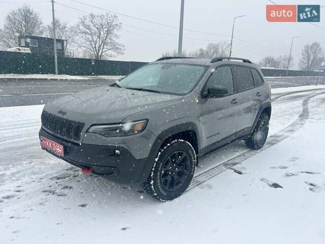 Серый Джип Чероки, объемом двигателя 3.24 л и пробегом 22 тыс. км за 25000 $, фото 1 на Automoto.ua