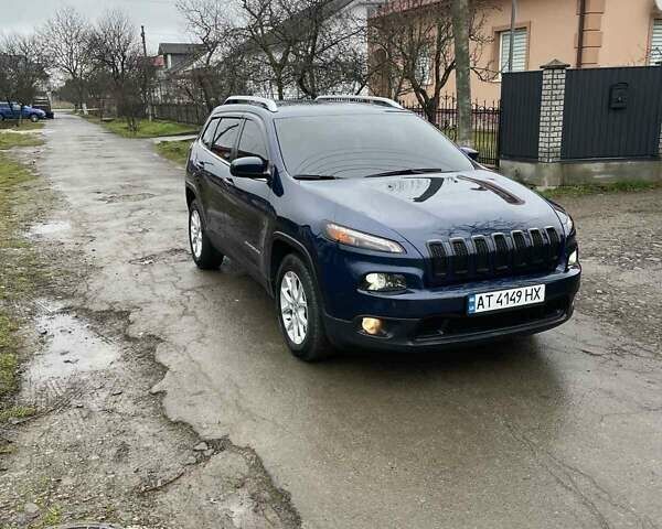 Синий Джип Чероки, объемом двигателя 2.36 л и пробегом 206 тыс. км за 13600 $, фото 1 на Automoto.ua