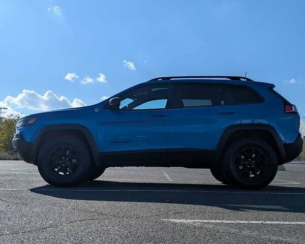 Джип Чероки 2018 в Киеве на Automoto.ua Синий Джип Чероки, объемом двигателя 3.24 л и пробегом 100 тыс. км за 25000 $, фото 1 на Automoto.ua