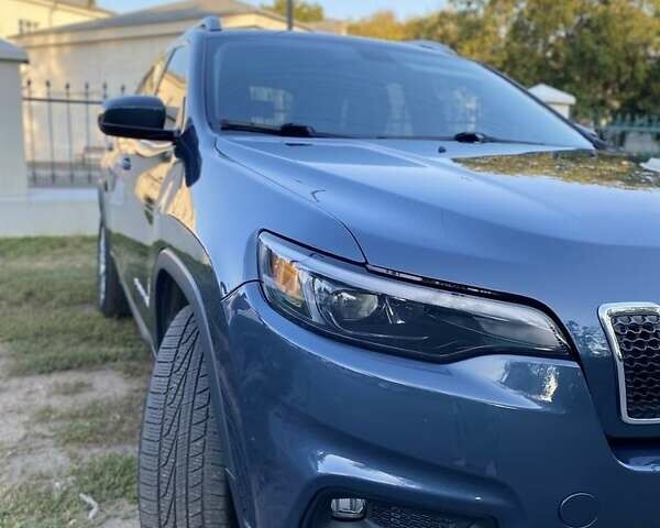 Синий Джип Чероки, объемом двигателя 2.4 л и пробегом 101 тыс. км за 16999 $, фото 1 на Automoto.ua