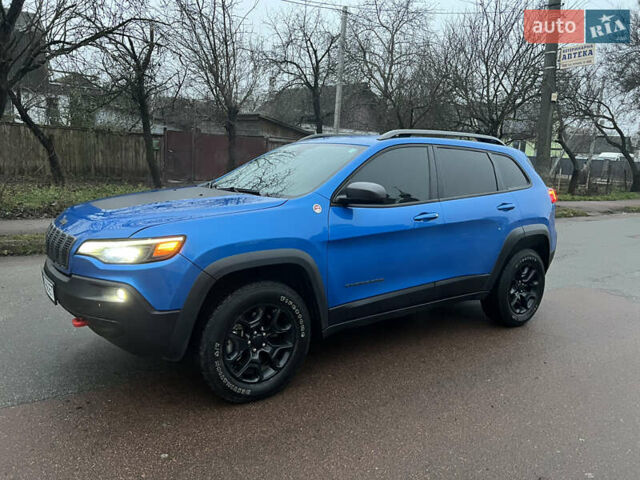 Синий Джип Чероки, объемом двигателя 3.2 л и пробегом 133 тыс. км за 20000 $, фото 1 на Automoto.ua