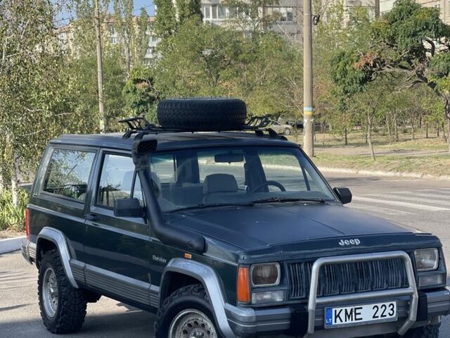 Зелений Джип Cherokee, об'ємом двигуна 2.1 л та пробігом 235 тис. км за 3100 $, фото 1 на Automoto.ua