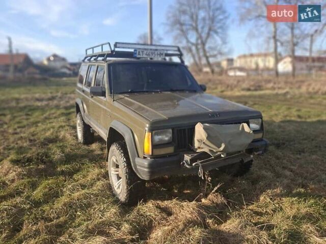 Зеленый Джип Чероки, объемом двигателя 2.48 л и пробегом 200 тыс. км за 5900 $, фото 1 на Automoto.ua