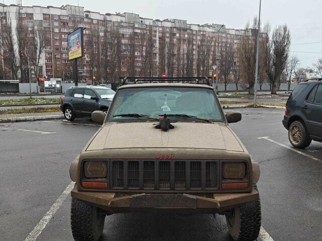 Зеленый Джип Чероки, объемом двигателя 2.5 л и пробегом 334 тыс. км за 3542 $, фото 1 на Automoto.ua