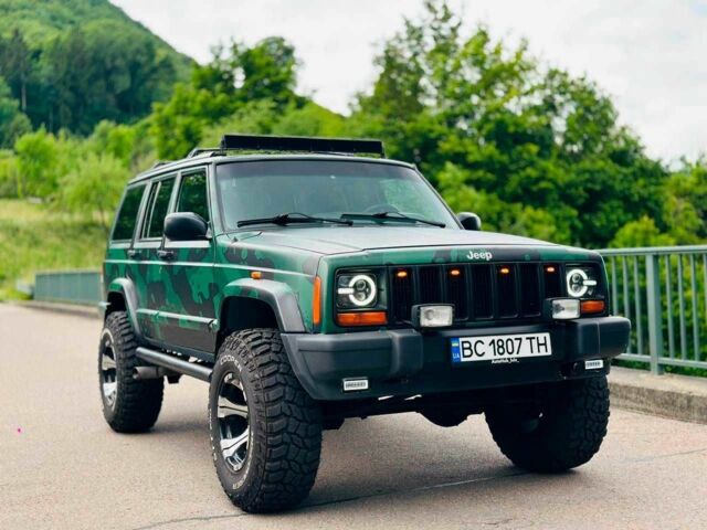 Зелений Джип Cherokee, об'ємом двигуна 4 л та пробігом 3 тис. км за 15000 $, фото 1 на Automoto.ua