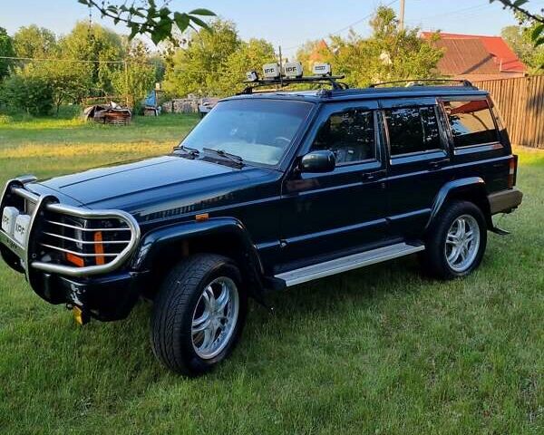 Зелений Джип Cherokee, об'ємом двигуна 4 л та пробігом 370 тис. км за 6700 $, фото 1 на Automoto.ua