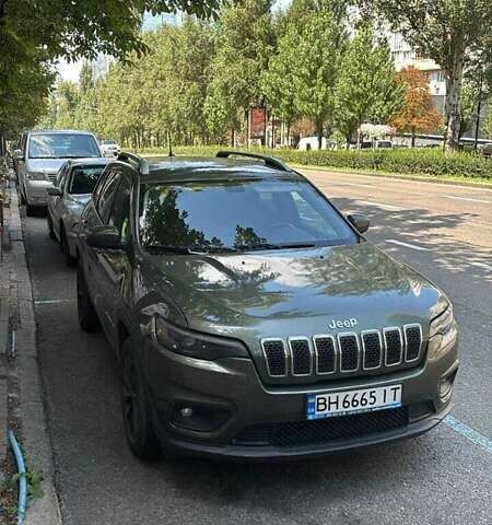 Зеленый Джип Чероки, объемом двигателя 2.36 л и пробегом 135 тыс. км за 16000 $, фото 1 на Automoto.ua