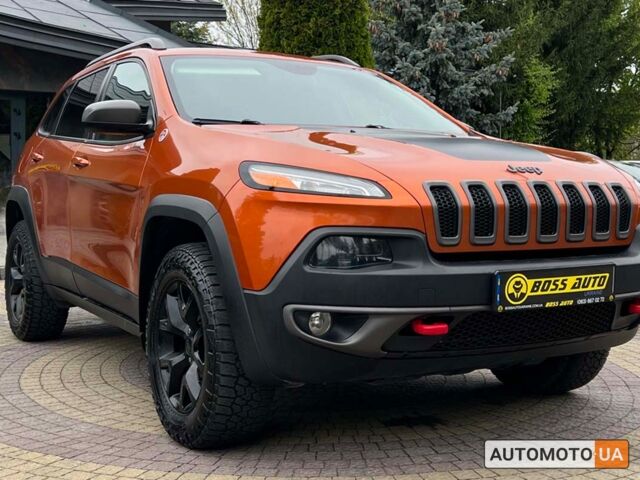 Помаранчевий Джип Cherokee, об'ємом двигуна 3.2 л та пробігом 224 тис. км за 15250 $, фото 1 на Automoto.ua