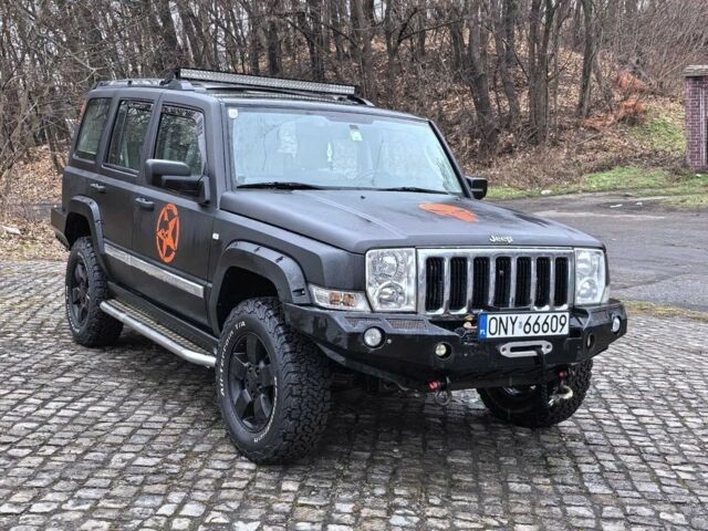 Чорний Джип Коммандер, об'ємом двигуна 3 л та пробігом 285 тис. км за 3700 $, фото 1 на Automoto.ua